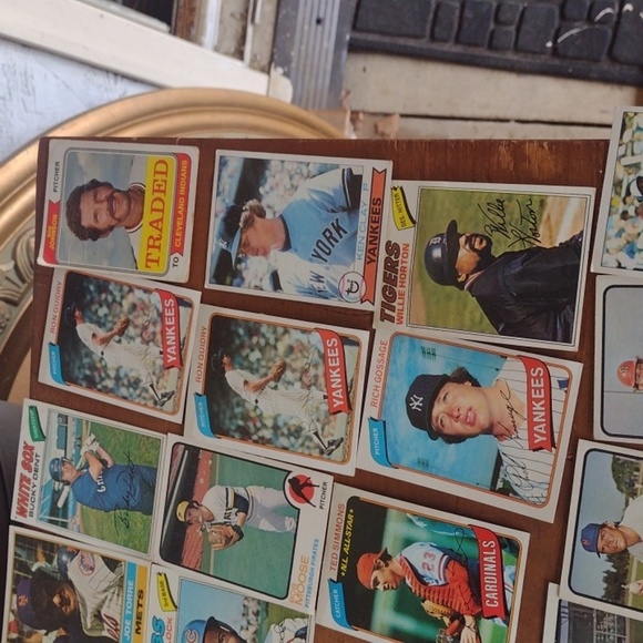 1970'sBaseball Trading Cards Collection(23 Count) - Picture 3 of 5